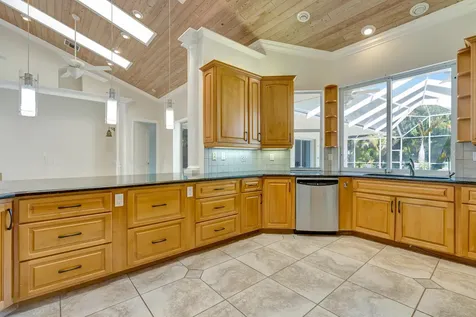 8431 SE Duncan Street Hobe Sound FL 33455
