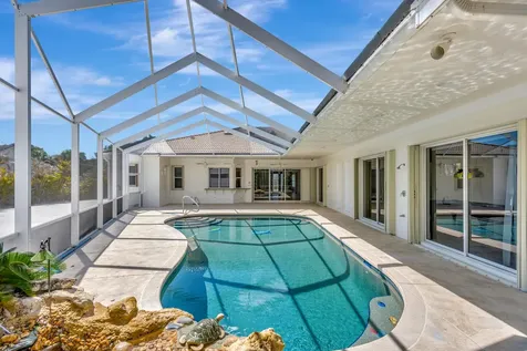 8431 SE Duncan Street Hobe Sound FL 33455