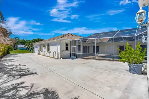 8431 SE Duncan Street Hobe Sound FL 33455