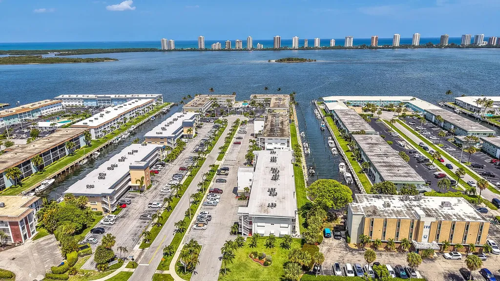 130 Doolen Court North Palm Beach FL 33408