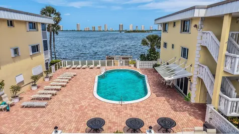 130 Doolen Court North Palm Beach FL 33408