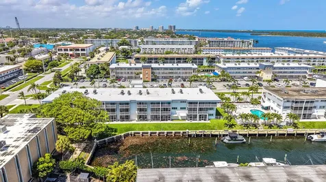 130 Doolen Court North Palm Beach FL 33408