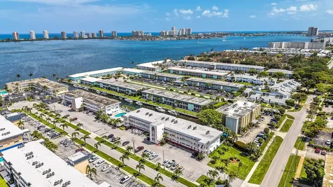 130 Doolen Court North Palm Beach FL 33408