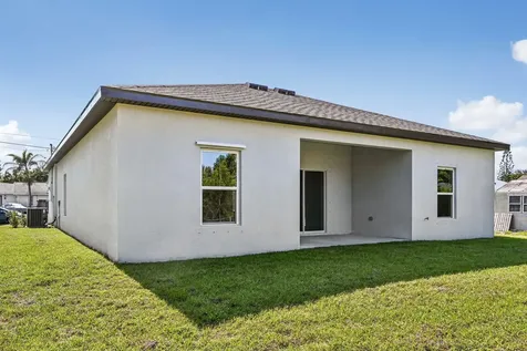 5204 Palm Drive Fort Pierce FL 34982