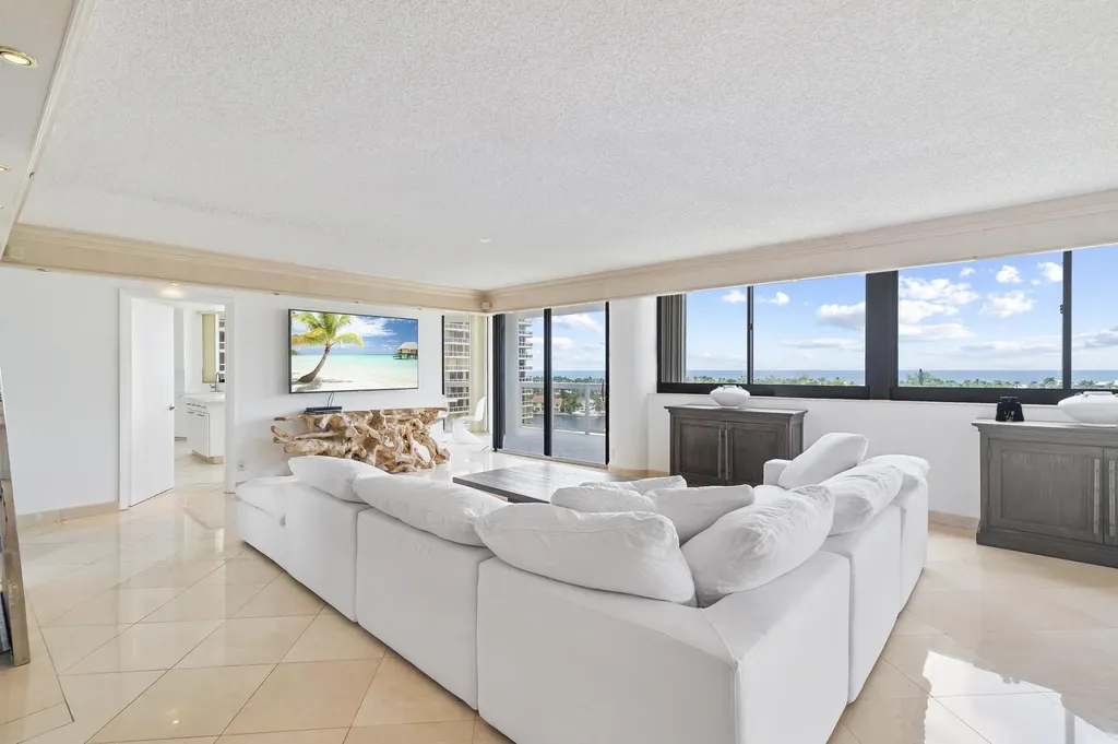 20185 E Country Club Drive Aventura FL 33180