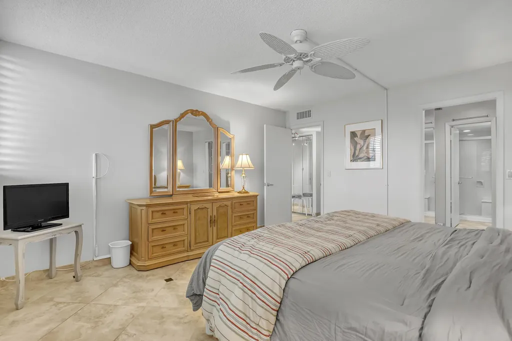 125 S Ocean Avenue Palm Beach Shores FL 33404