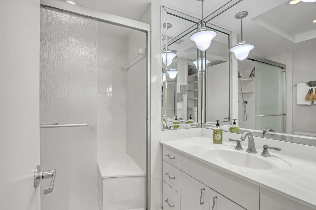 125 S Ocean Avenue Palm Beach Shores FL 33404