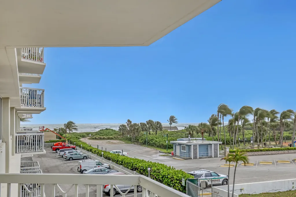 125 S Ocean Avenue Palm Beach Shores FL 33404