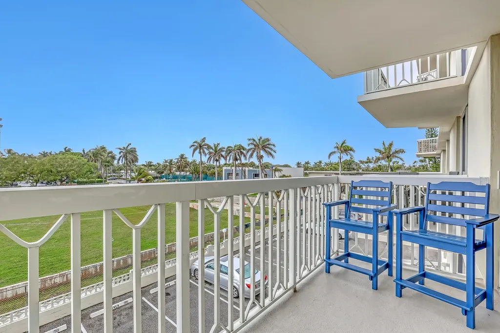 125 S Ocean Avenue Palm Beach Shores FL 33404