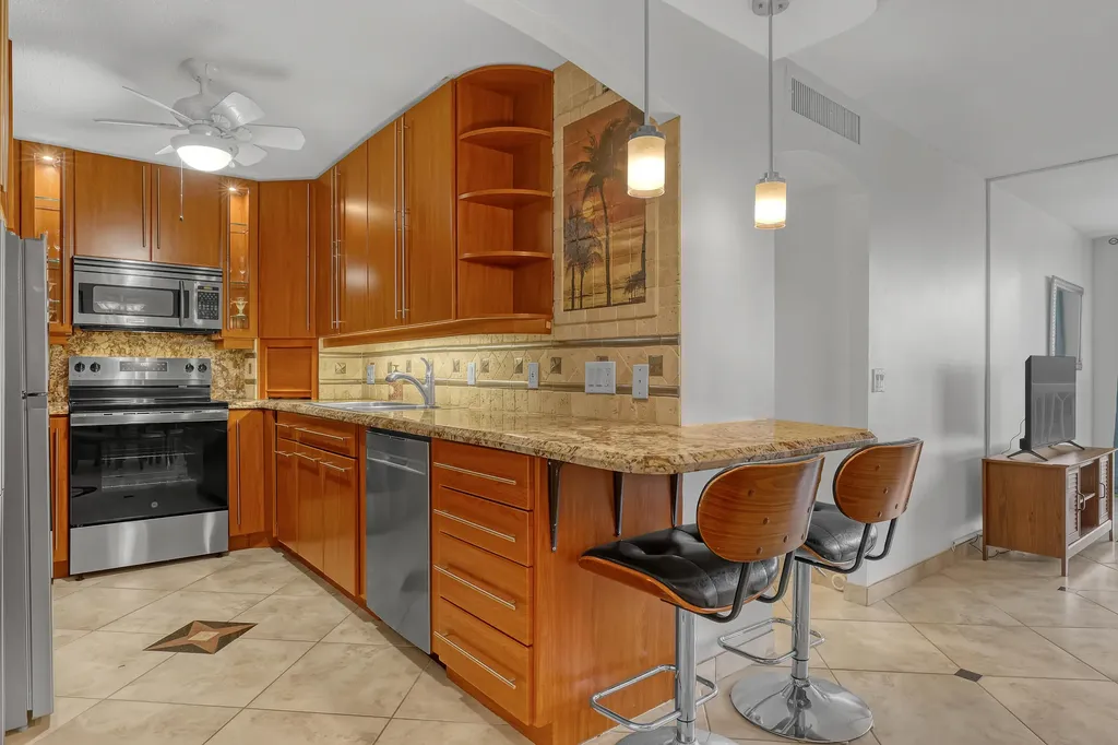 125 S Ocean Avenue Palm Beach Shores FL 33404