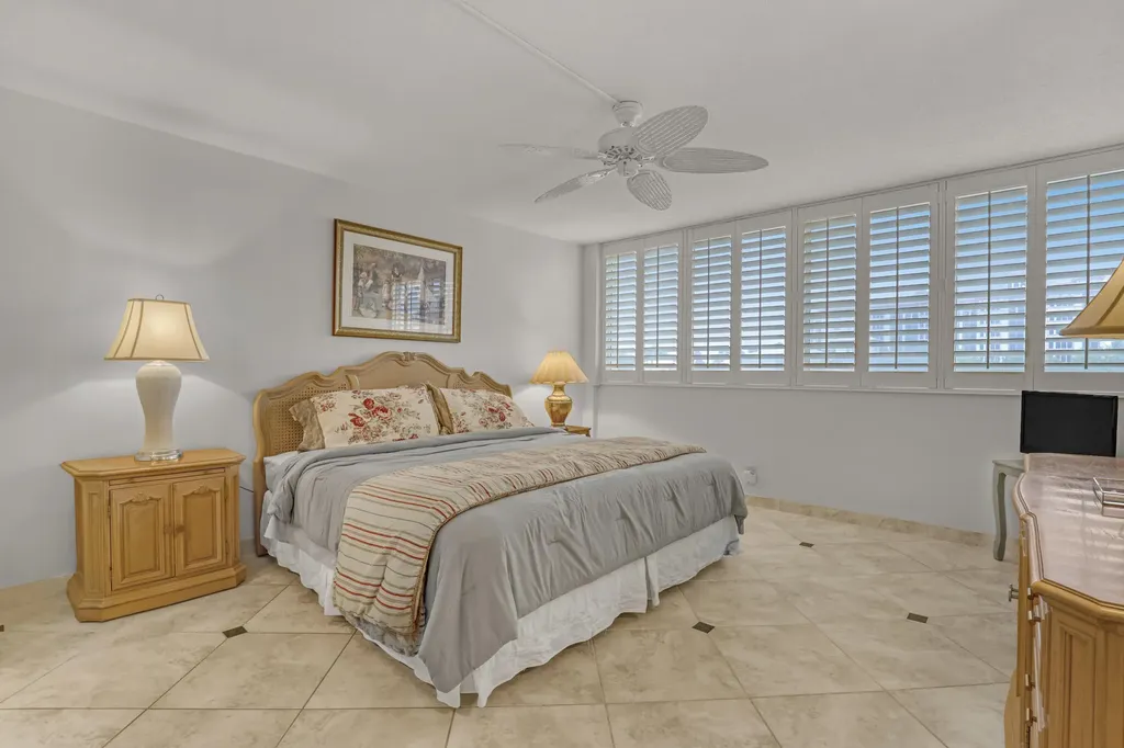 125 S Ocean Avenue Palm Beach Shores FL 33404