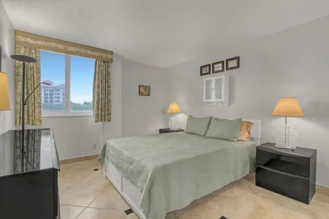 125 S Ocean Avenue Palm Beach Shores FL 33404