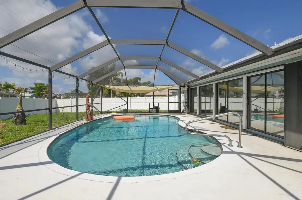 764 SE Evergreen Terrace Port St Lucie FL 34983