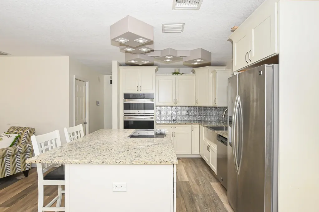 764 SE Evergreen Terrace Port St Lucie FL 34983