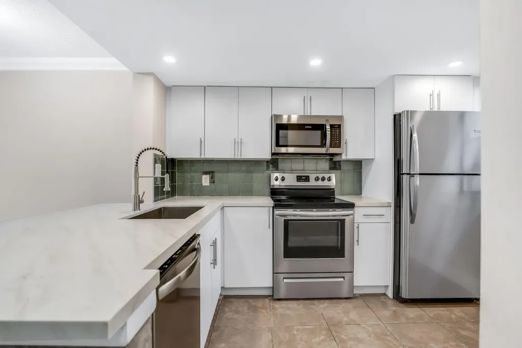 5200 NW 31st Avenue Fort Lauderdale FL 33309