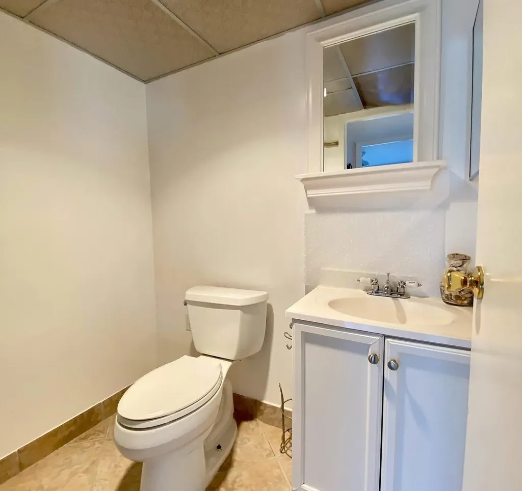 568 Brittany L Delray Beach FL 33446