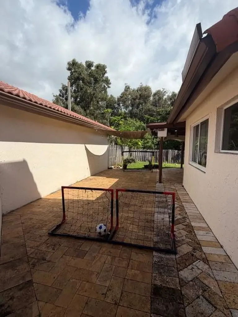 15061 Norfolk Lane Davie FL 33331