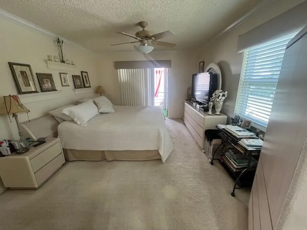 27 Capri Delray Beach FL 33484