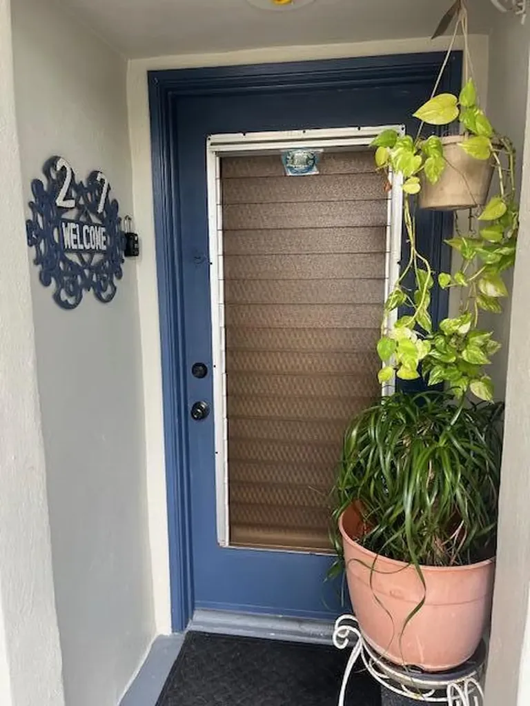 27 Capri Delray Beach FL 33484