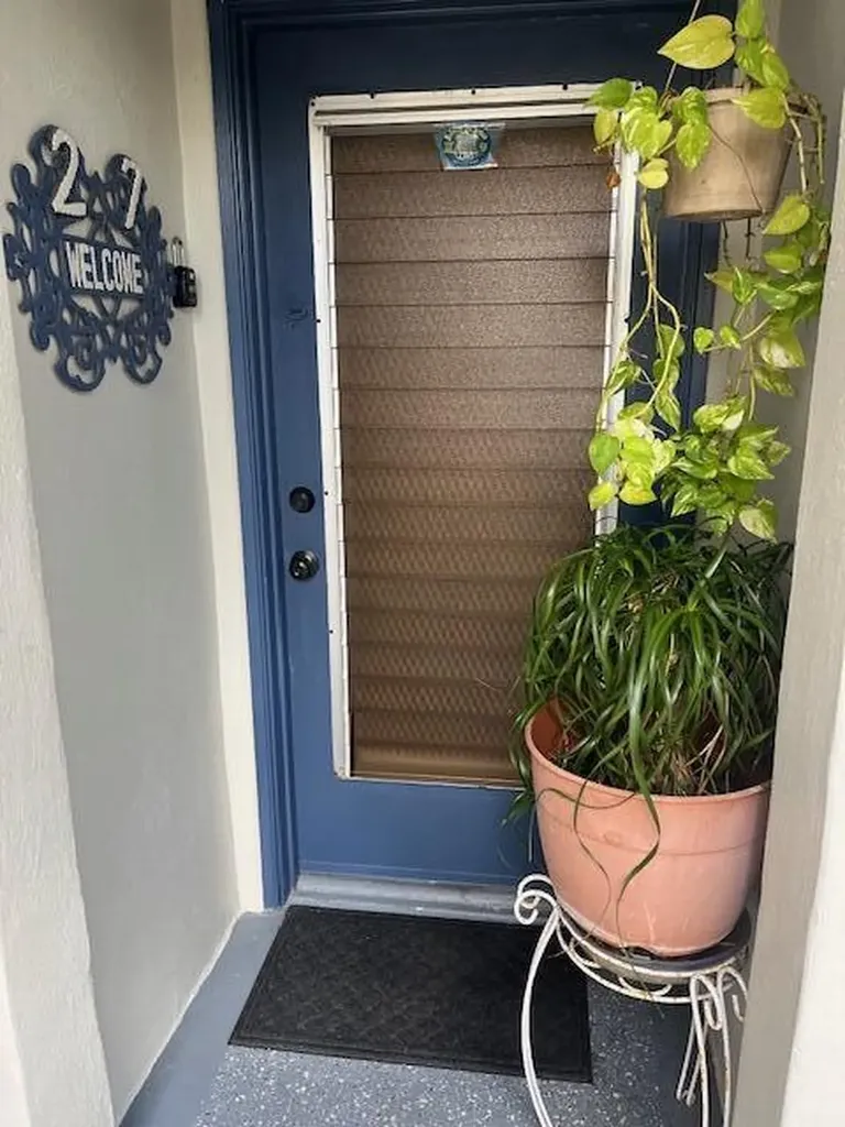27 Capri Delray Beach FL 33484