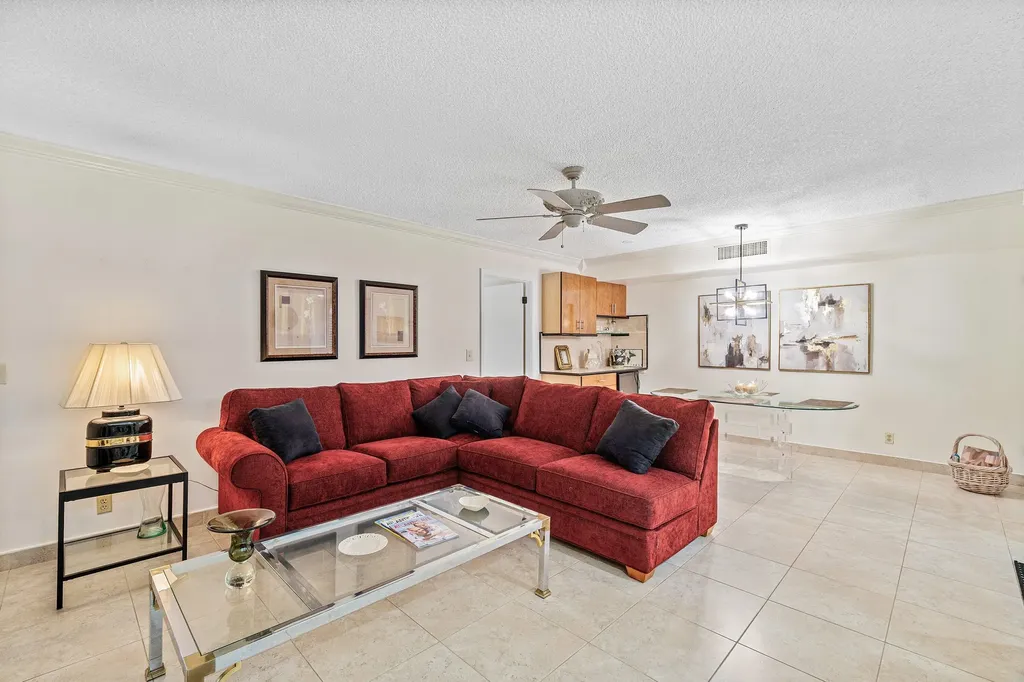 27 Capri Delray Beach FL 33484