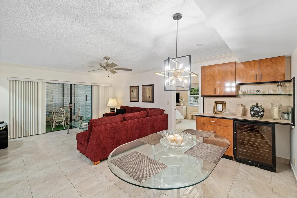 27 Capri Delray Beach FL 33484