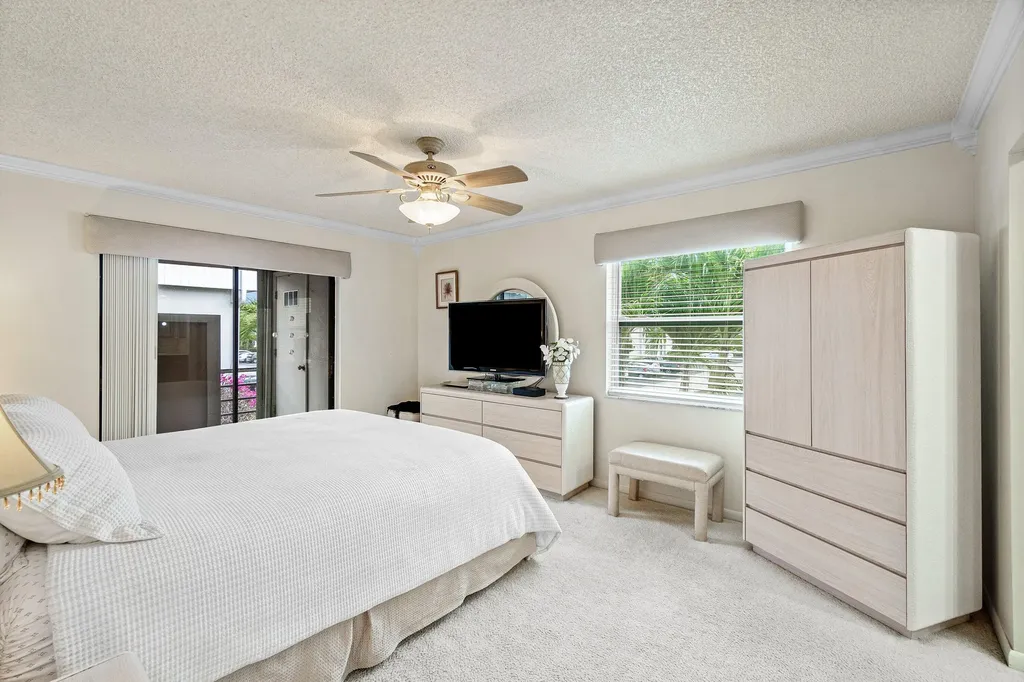 27 Capri Delray Beach FL 33484