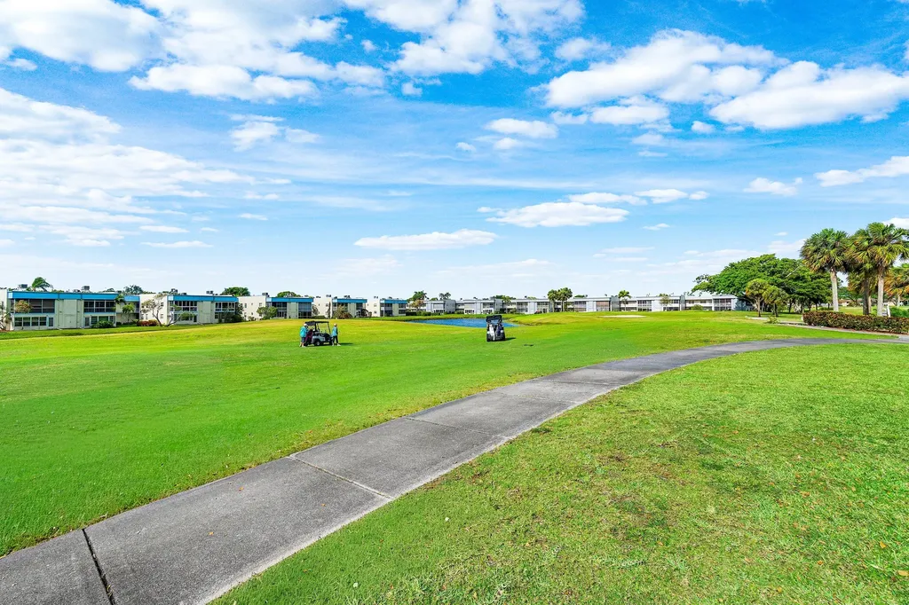 27 Capri Delray Beach FL 33484