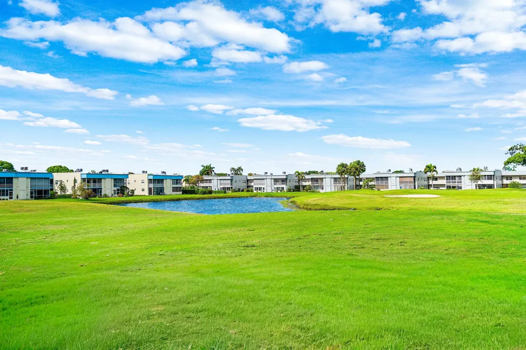 27 Capri Delray Beach FL 33484