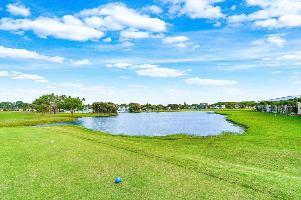 27 Capri Delray Beach FL 33484