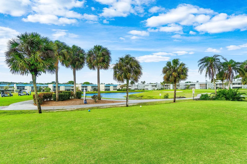 27 Capri Delray Beach FL 33484