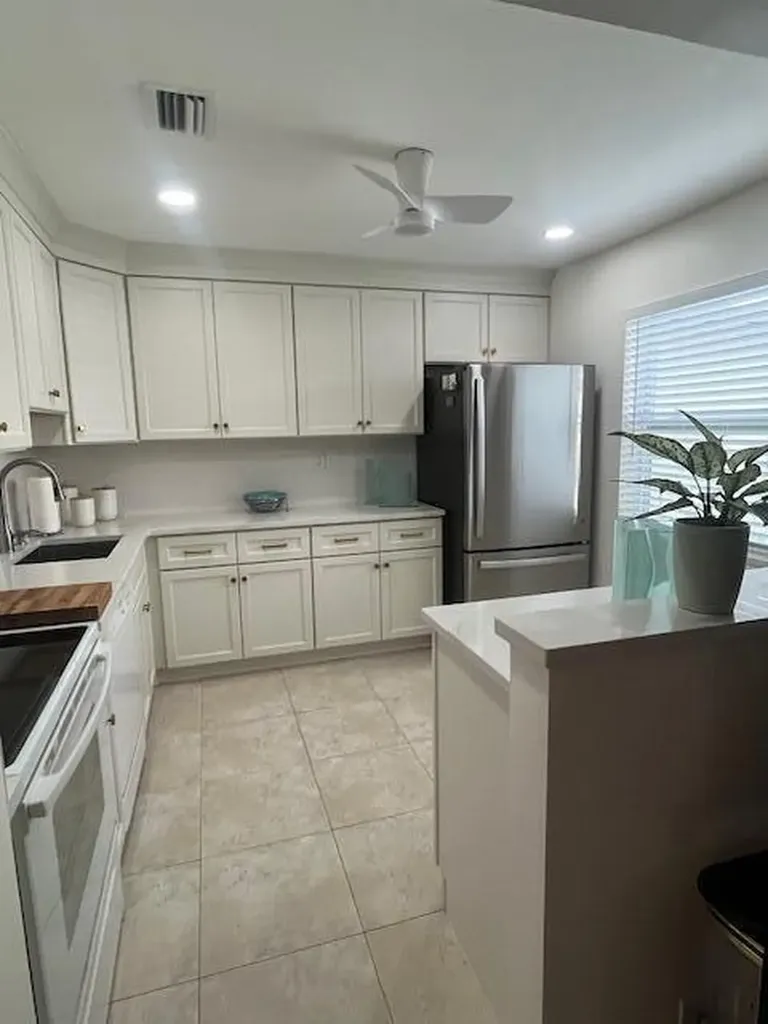 27 Capri Delray Beach FL 33484