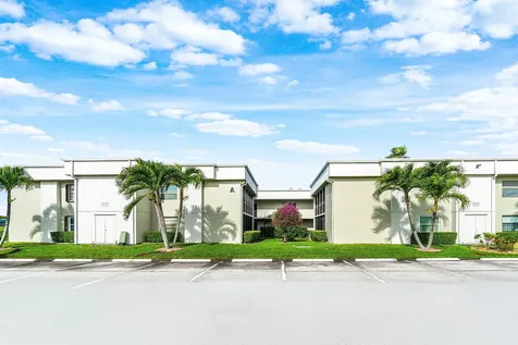 27 Capri Delray Beach FL 33484