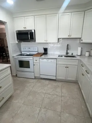 27 Capri Delray Beach FL 33484