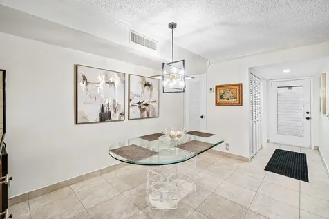 27 Capri Delray Beach FL 33484