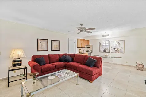 27 Capri Delray Beach FL 33484