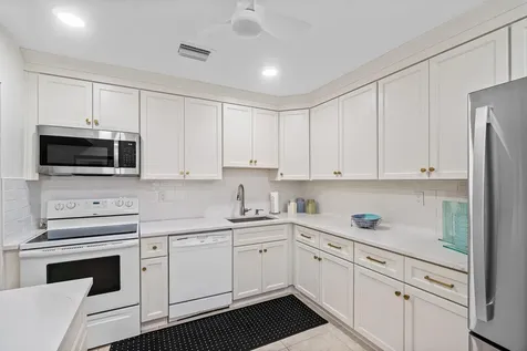 27 Capri Delray Beach FL 33484