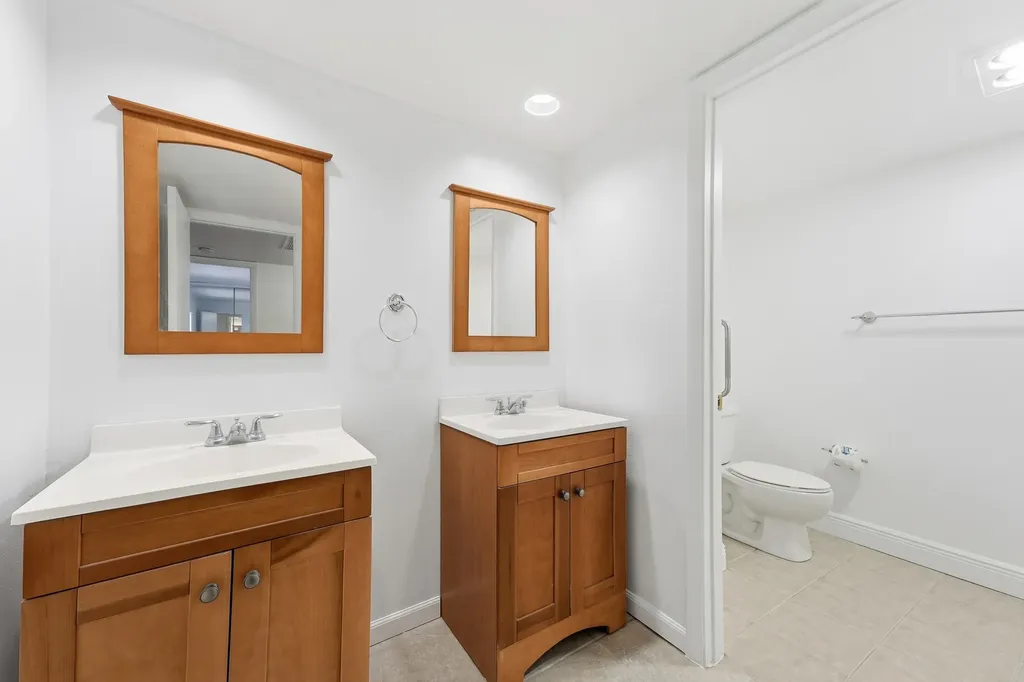 521 Springdale Circle Palm Springs FL 33461