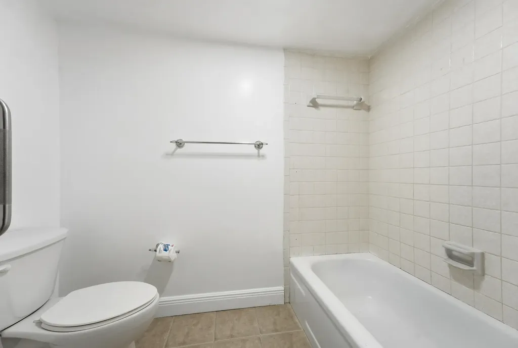 521 Springdale Circle Palm Springs FL 33461