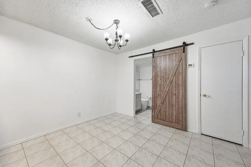 521 Springdale Circle Palm Springs FL 33461