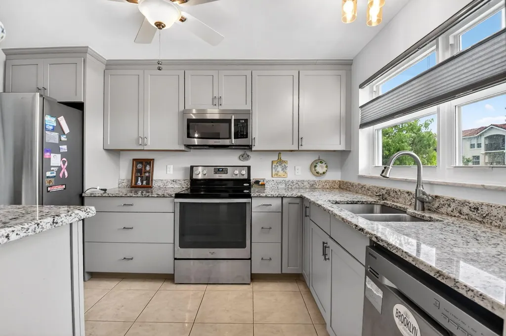 2016 S Federal Highway Boynton Beach FL 33435