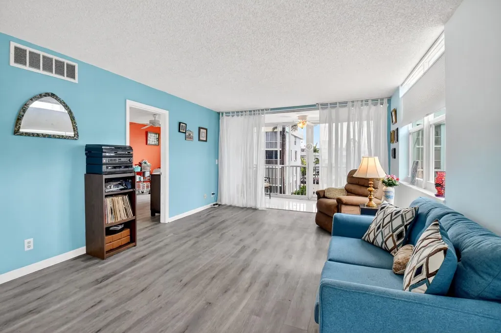 2016 S Federal Highway Boynton Beach FL 33435