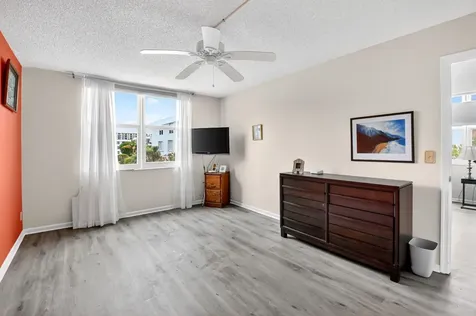 2016 S Federal Highway Boynton Beach FL 33435