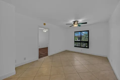 2907 NE 8th Terrace Oakland Park FL 33334