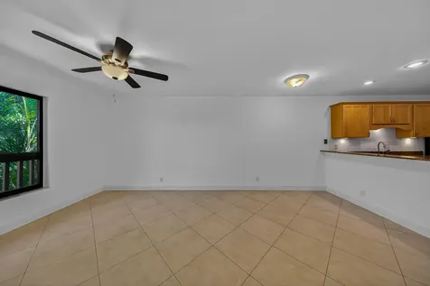 2907 NE 8th Terrace Oakland Park FL 33334