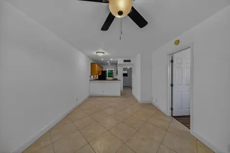 2907 NE 8th Terrace Oakland Park FL 33334