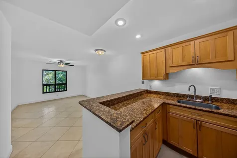 2907 NE 8th Terrace Oakland Park FL 33334