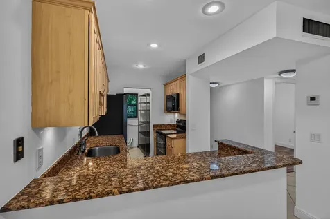 2907 NE 8th Terrace Oakland Park FL 33334
