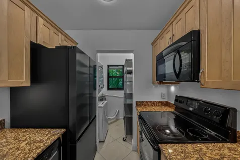 2907 NE 8th Terrace Oakland Park FL 33334