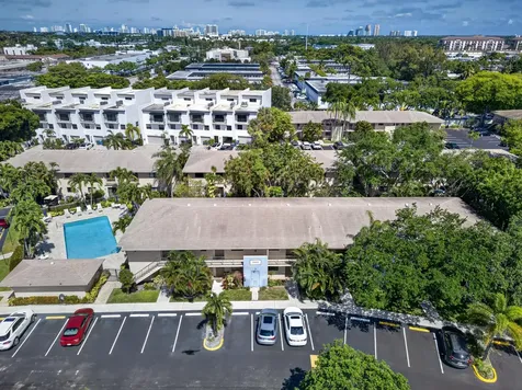 2907 NE 8th Terrace Oakland Park FL 33334